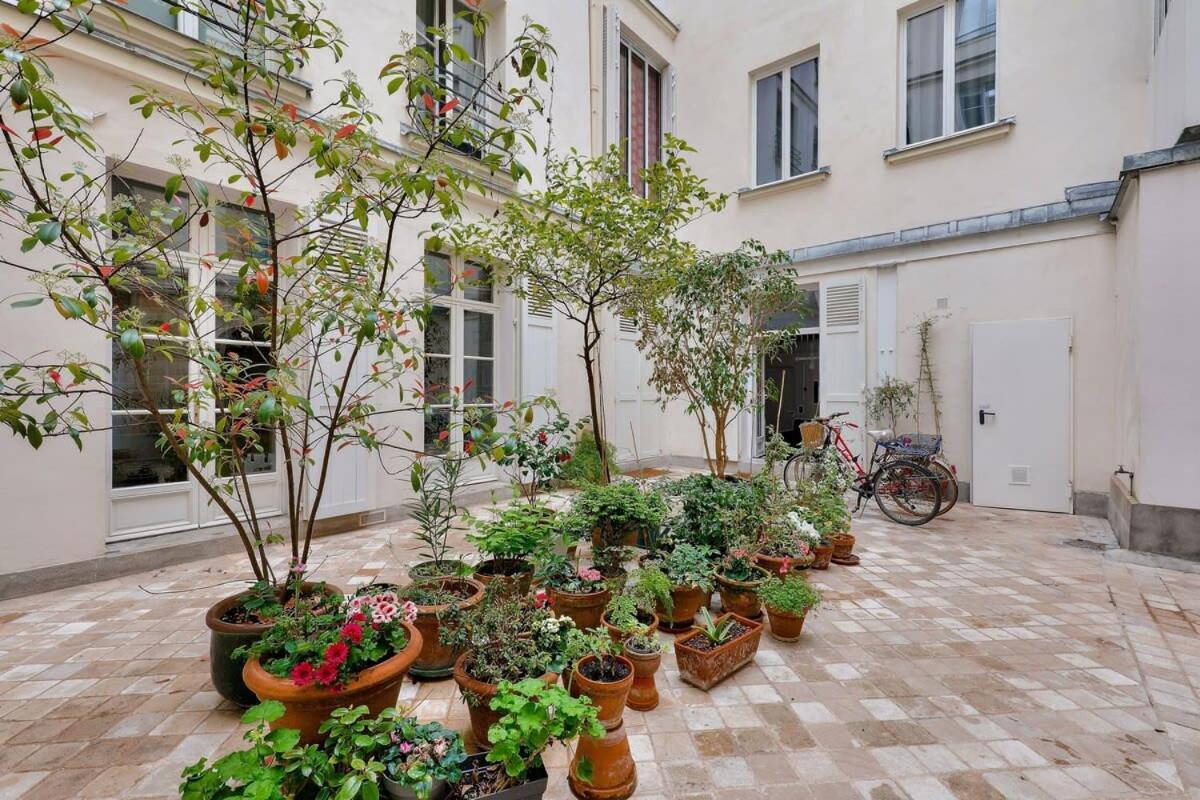 Design Au Coeur Du Marais Apartment
